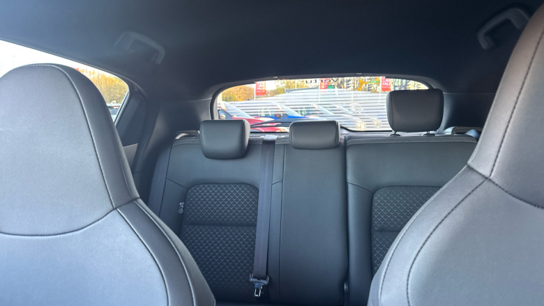 Nissan Juke 1.0 DiG-T N-Connecta 5dr Petrol Hatchback